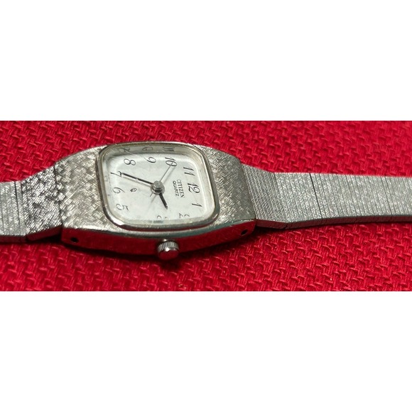 Vintage Citizen Women\'s Silver Watch‎ 2951-294289 K Japan New Battery Runs Great main image 5